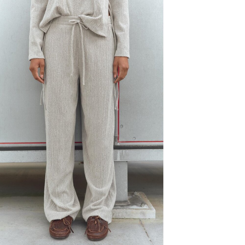 ZARA Light Gray Textured High Waisted Straight Leg Pull On Pants Women's Small S